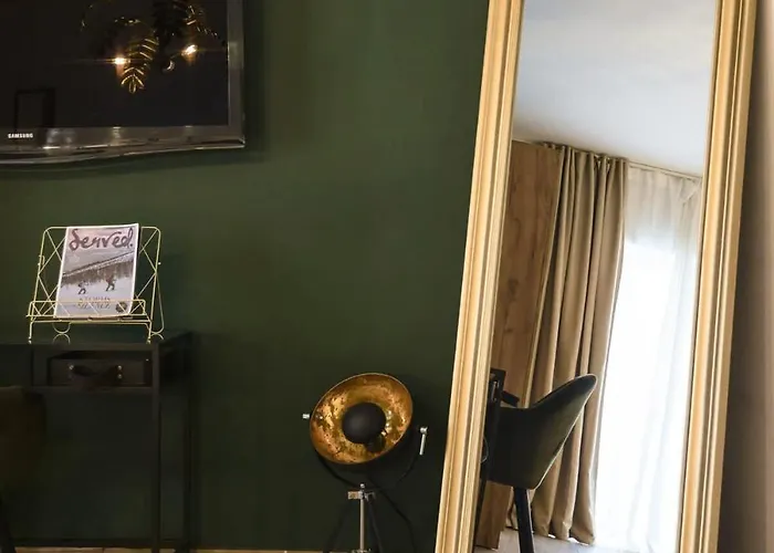 Designer With Jacuzzi Terrace Apartman *