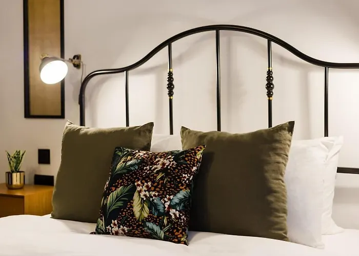 Designer With Jacuzzi Terrace *