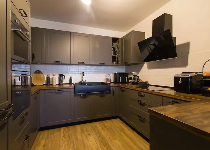 Designer With Jacuzzi Terrace Apartman