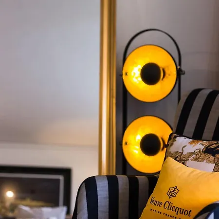 Designer With Jacuzzi Terrace * Bahar ic-Caghaq