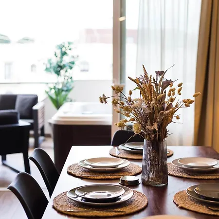 Designer With Jacuzzi Terrace *