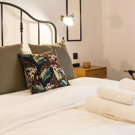 Designer With Jacuzzi Terrace Bahar ic-Caghaq