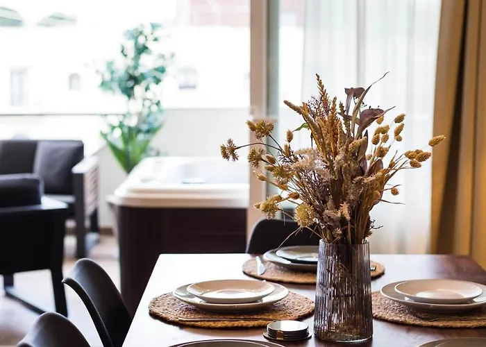 Designer With Jacuzzi Terrace *