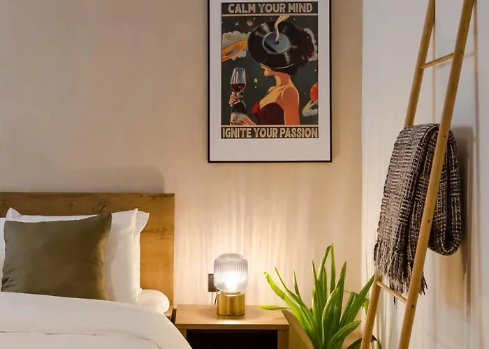 Designer With Jacuzzi Terrace Lägenhet