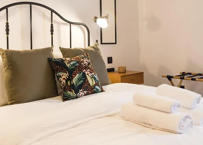 Designer With Jacuzzi Terrace Bahar ic-Caghaq